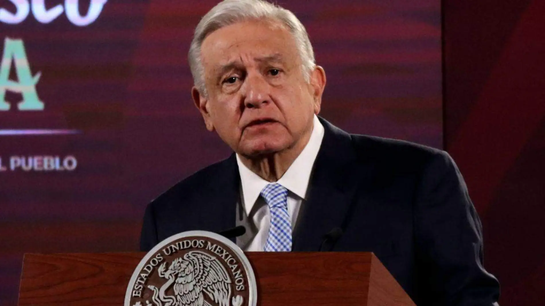 Por revés al Plan B, AMLO exhibe prestaciones de ministros de la SCJN